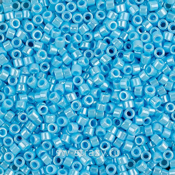 Бисер Treasures 11/0 #0124B Голубой/Перламутровый