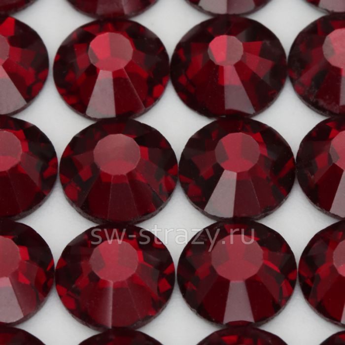 YHB 28 ss16 Garnet F 131