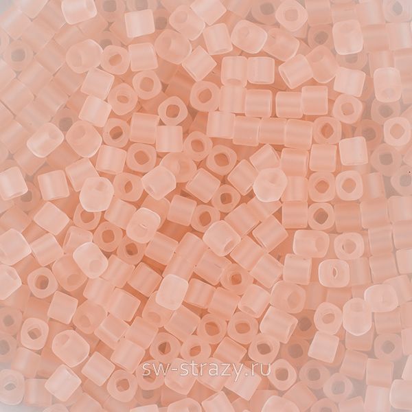 Бисер Cube 1,5 mm #0011F Прозрачный матовый розалин