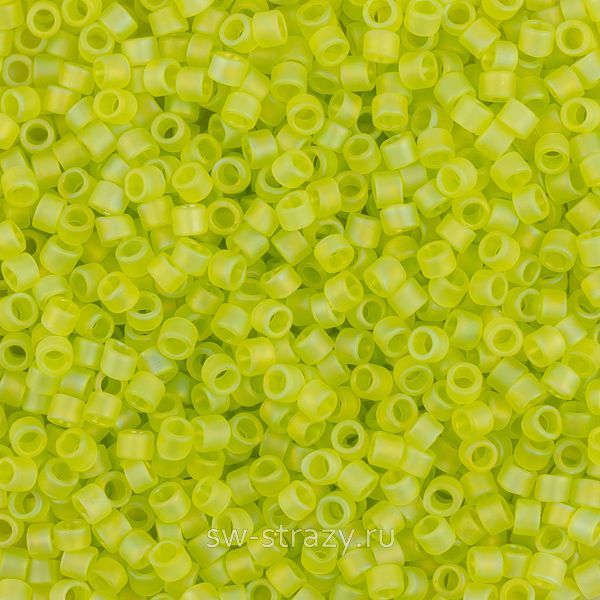 Бисер Treasures 11/0 #0164F Прозрачный радужный матовый салатовый
